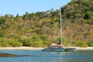 Playas del Coco: zeil- en snorkeltocht bij zonsondergang