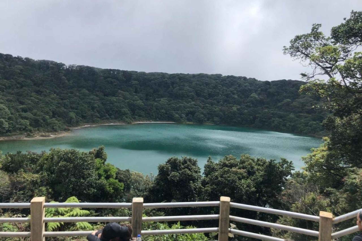 Cratere attivo del vulcano Poas, cascata la Paz e birdwatching