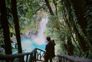 Randonnée privée sur les sentiers de la rivière Celeste, volcan Tenorio