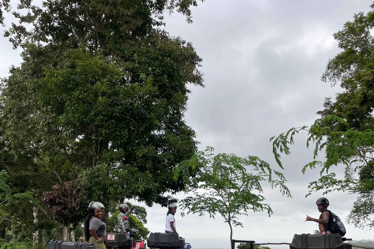 Puerto Viejo Talamanca: Quad Tour 2 vesiputouksella