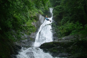 Puntarenas: Svævebanetur over 11 vandfald