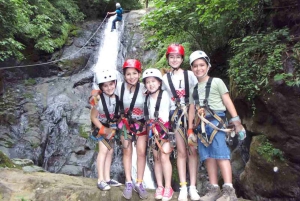 Puntarenas: Svævebanetur over 11 vandfald