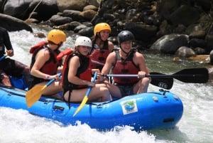 Quepos: Whitewater rafting på den naturskjønne Savegre-elven