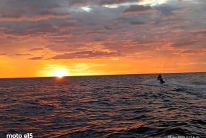 Jetski-tur ved solnedgang på Rich Coast