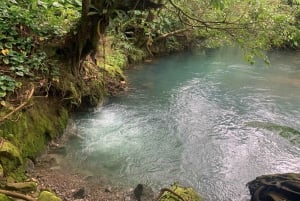 Rio Celeste, utforska regnskogen och det stora vattenfallet