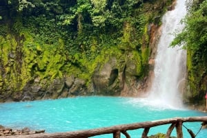 Rio Celeste, odkryj las deszczowy i wspaniały wodospad