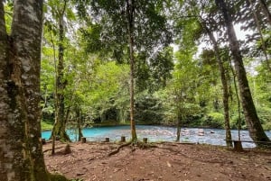 Rio Celeste: Natuurlijk zwembad in het bos