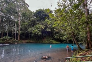 Rio Celeste: Natuurlijk zwembad in het bos