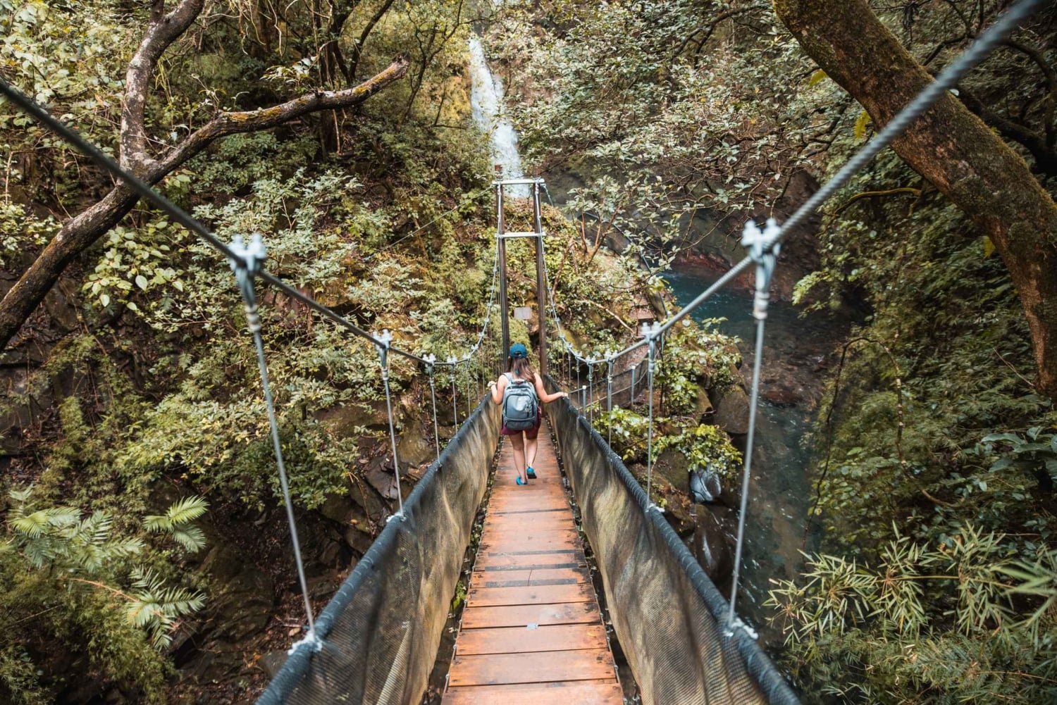 Terme di Rio Negro e cascata di Oropendola: combo e pranzo