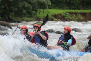 River Rafting Tour in Arenal mit costaricanischem Mittagessen