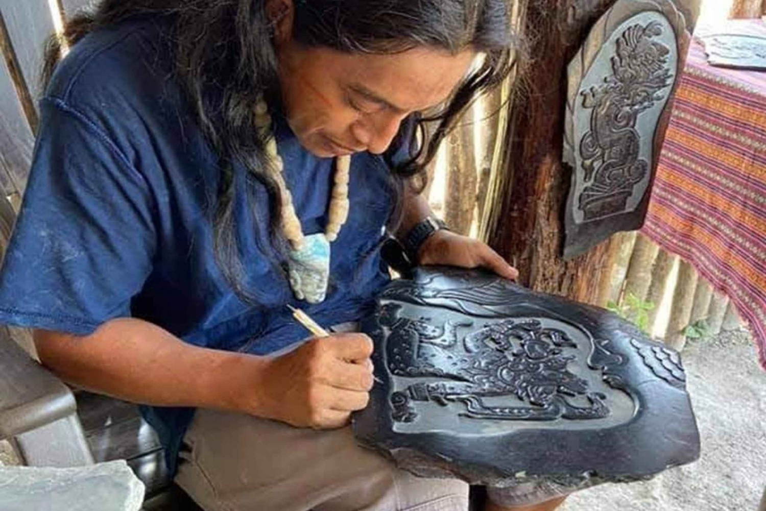 Cayo: Oficina de artesanato maia Cultura, história, escultura