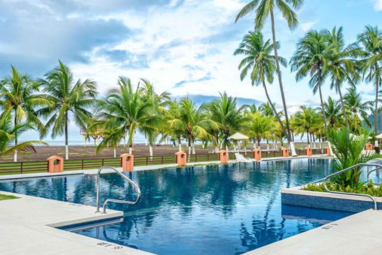 San José: excursión de 1 día a un resort de playa con todo incluido