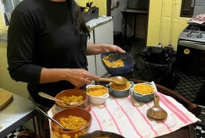 San José: Food Culture Tour with Cooking and Cocktail Class