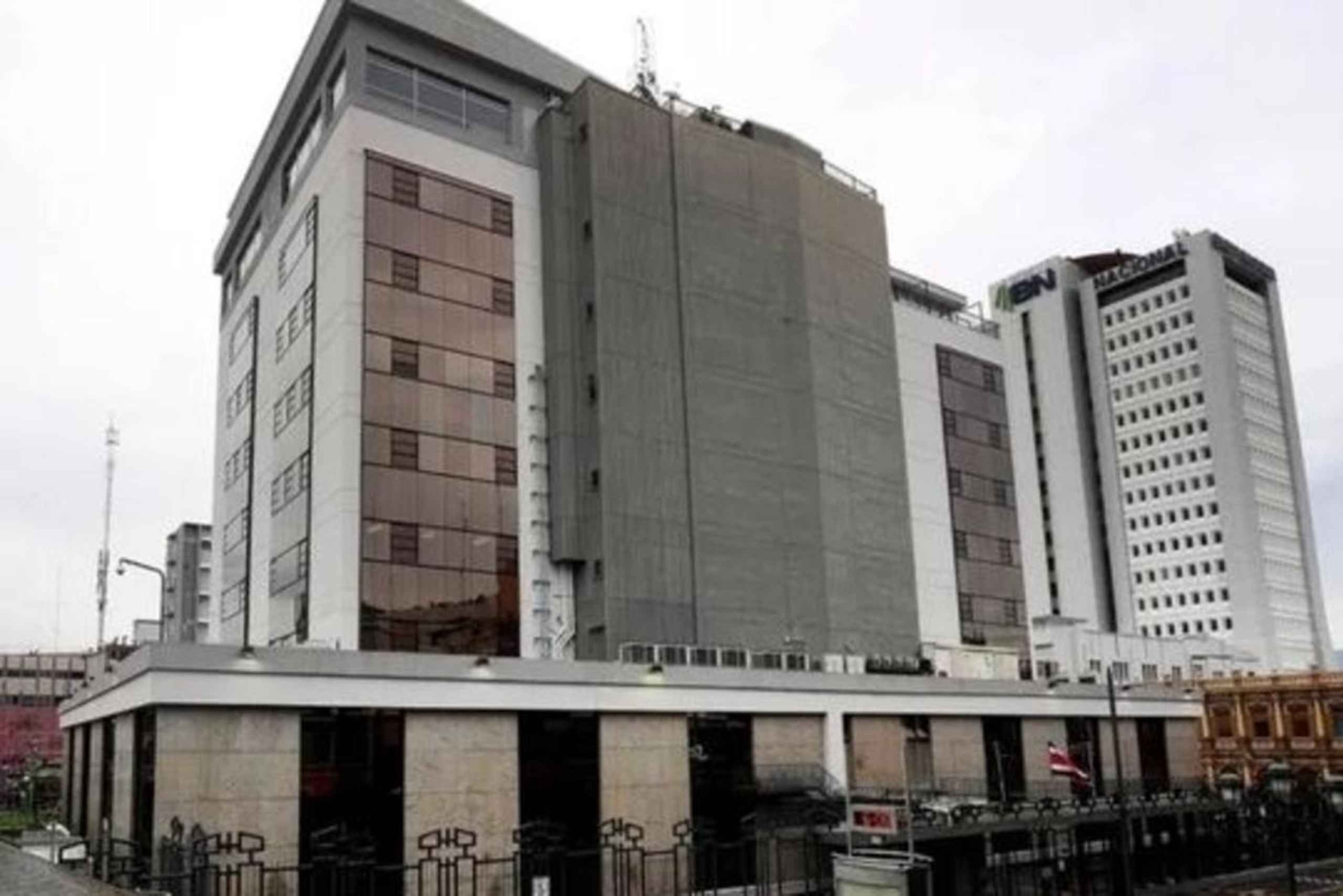 San Jose : Must-See Sites Walking Tour With A Guide