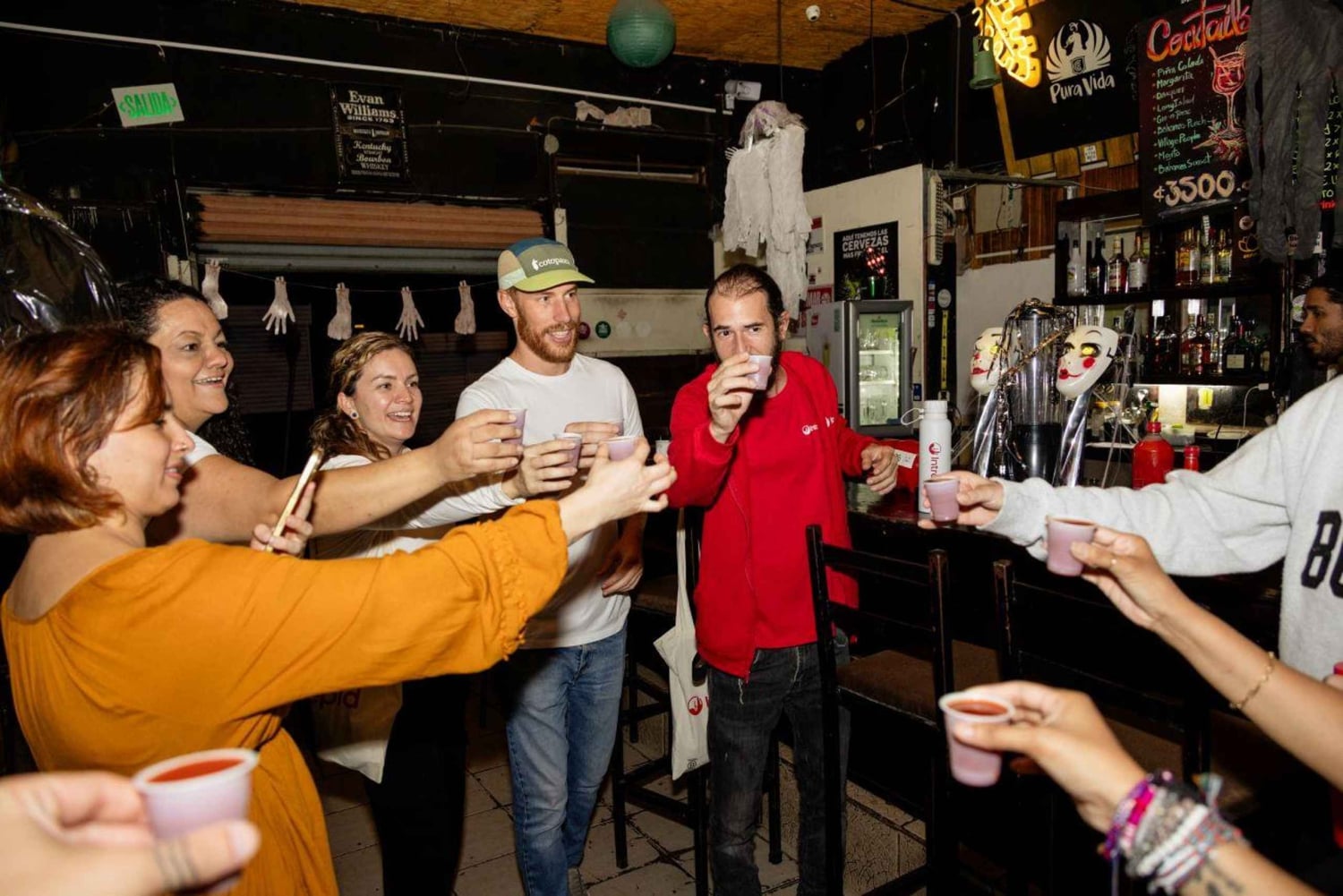 San José: Tour gastronómico e cultural noturno com jantar