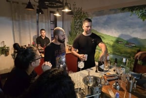 San José: Nighttime Food Culture Tour with Cocktail Class