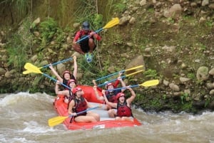 Rafting en San José Clase 3-4 con conexión a La Fortuna