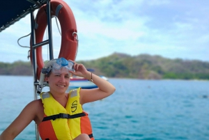 Puntarenas: Tortuga Island Snorkeling and Speed Boat Tour
