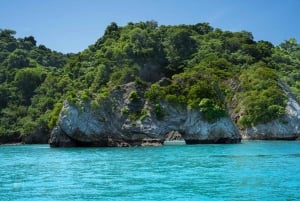 Santa Teresa: Snorkeling Boat Tour with Gourmet Lunch
