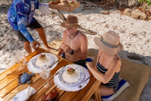Santa Teresa: Snorkeling Boat Tour with Gourmet Lunch