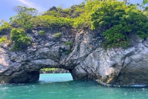 Santa Teresa: Tortuga Island Full Day Boat Tour with Snorkel