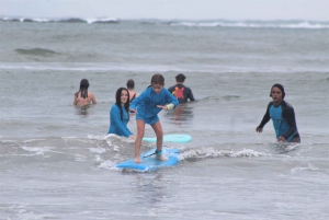 Surfundervisning i Tamarindo med Tidal Wave Surf Academy