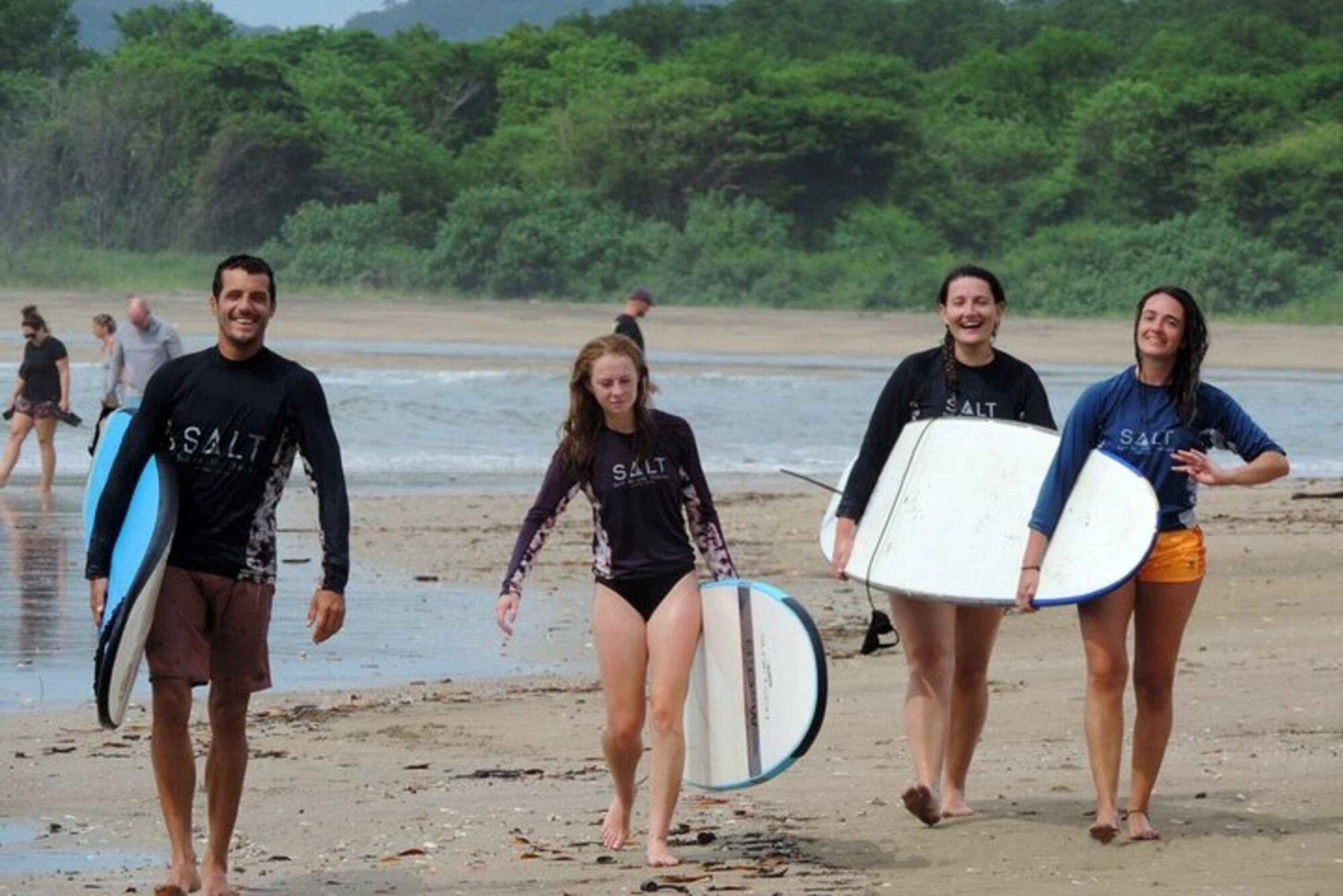 Tamarindo: Clases de surf 5 estrellas con SALT