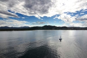 Tamarindo: tour pomeridiano in barca a vela con pasto e snorkeling