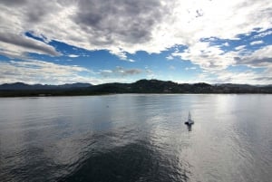 Tamarindo: popołudniowa wycieczka żeglarska z posiłkiem i snorkelingiem