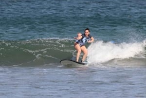 Praia de Tamarindo: a melhor aula de surfe