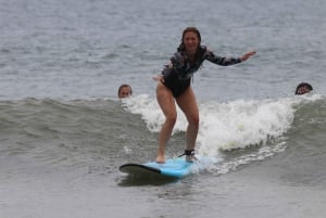 Praia de Tamarindo: a melhor aula de surfe