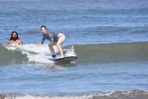 Praia de Tamarindo: a melhor aula de surfe