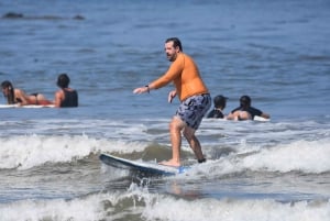 Praia de Tamarindo: a melhor aula de surfe