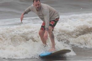 Praia de Tamarindo: a melhor aula de surfe