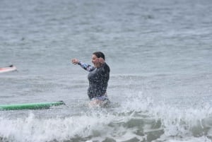 Praia de Tamarindo: a melhor aula de surfe