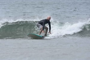 Praia de Tamarindo: a melhor aula de surfe