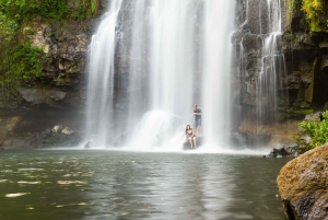 Tamarindo: Celeste-joki ja Llanos de Cortezin vesiputous