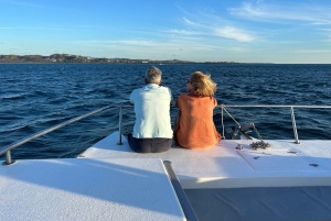 Tamarindo: tour privato mattutino in catamarano con snorkeling