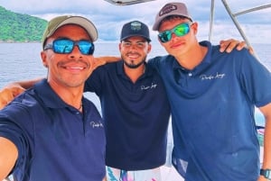 Tamarindo: tour privato mattutino in catamarano con snorkeling