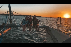 Tamarindo: Private Sailing Catamaran Tour and Snorkeling