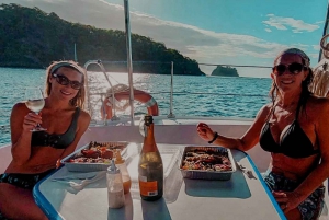 Tamarindo : Excursion privée en catamaran et plongée en apnée
