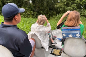 Tortuguero: English Tours - Canoe Tour in Tortuguero National Park