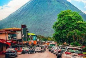 Tortuguero: La Fortuna transfer med båt och djurliv