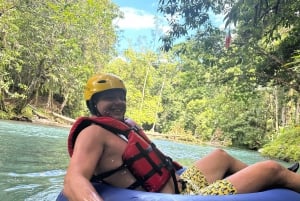 Tubing på Rio Celeste: Sjov, naturlige pools og frisk frugt