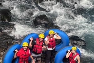 Tubing på Rio Celeste: Sjov, naturlige pools og frisk frugt