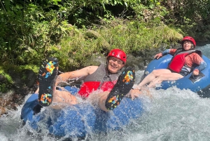 Tubing Rio Celeste: Avontuur en natuur