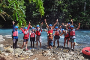 Tubing Rio Celeste: Avontuur en natuur