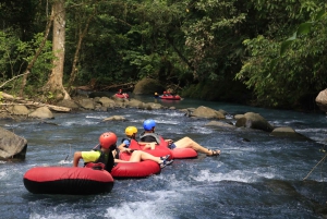 Tubing Rio Celeste: Avontuur en natuur