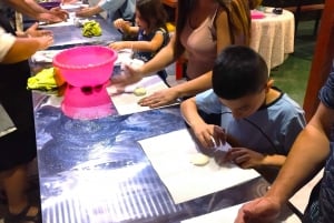 Aula de culinária autêntica da Costa Rica + experiência de caminhada noturna