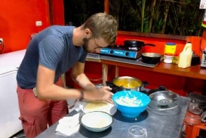 La Fortuna: Costa Rican Cooking Class+Dinner+Night Frog Tour